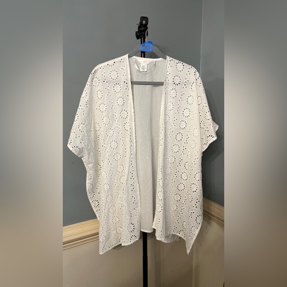 LC Lauren Conrad Tops - White Eyelet Kimono Cardigan